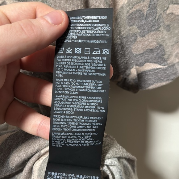 Saint Laurent SS tan & green camo short sleeve cotton/polyester tee size small - Picture 4 of 5